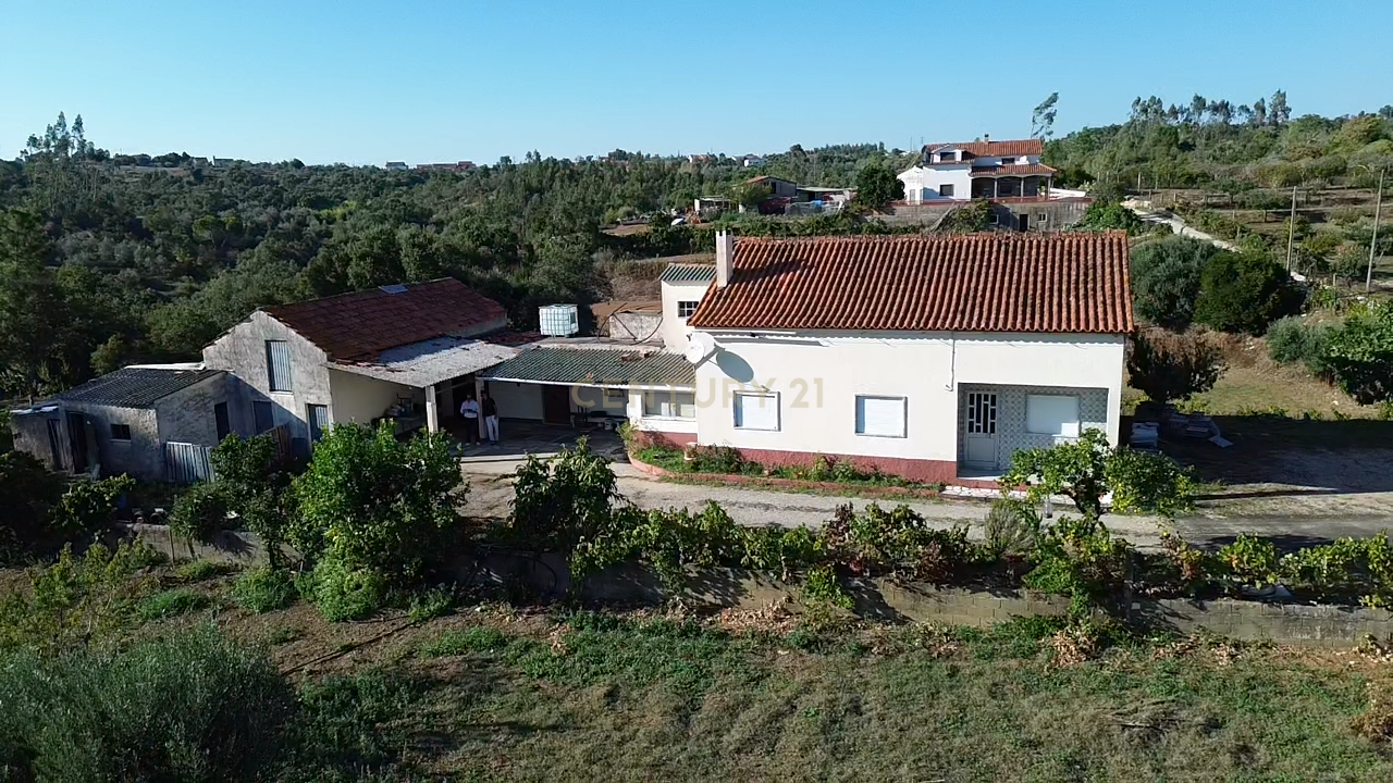 Fotografia 9 de Encantadora Moradia em Casais e Alviobeira, Tomar