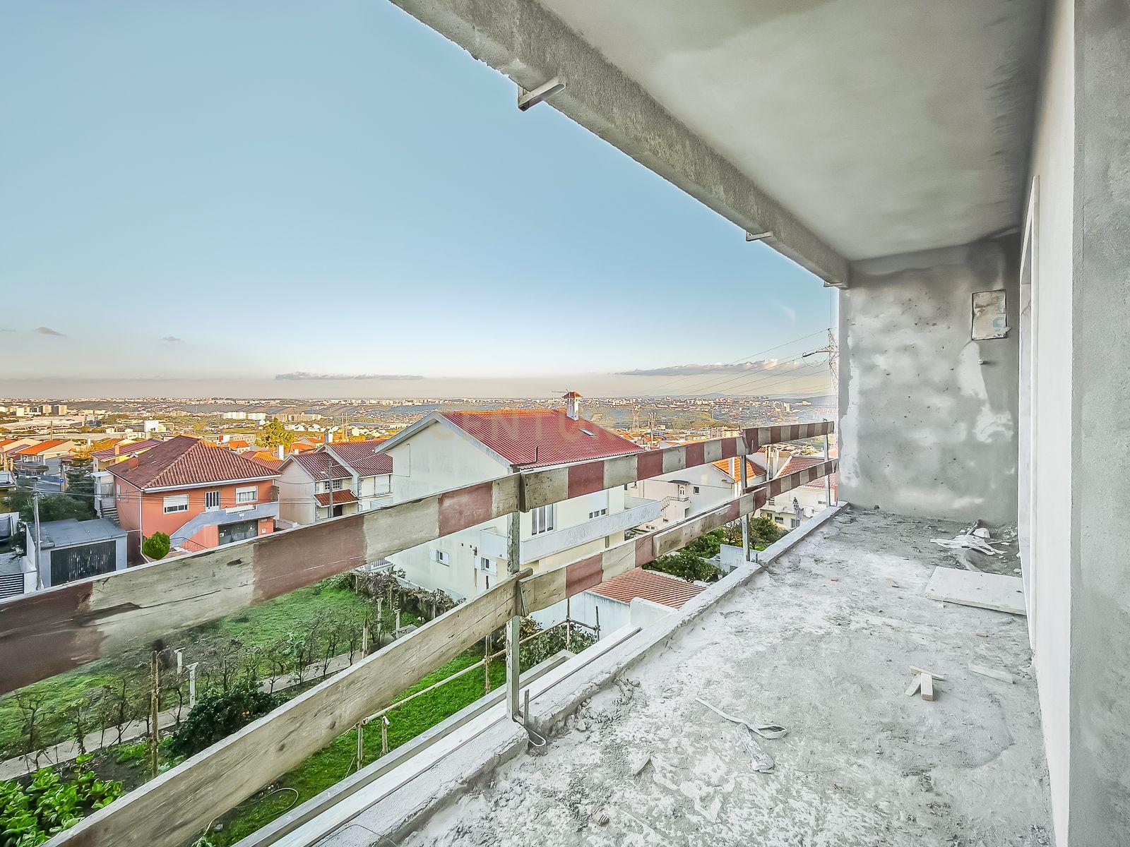 T2 NEW – MOINHO DO GUIZO (Lot B19) 1st Floor with 40m2 terrace