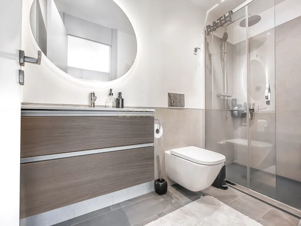 Moradia T4 em Condomínio Privado | Piscina | 6WC | Jardim | Terraço | Box | Quinta do Brilhante | Albarraque A 5 Minutos Do colégio Tasis internacional - Image 36
