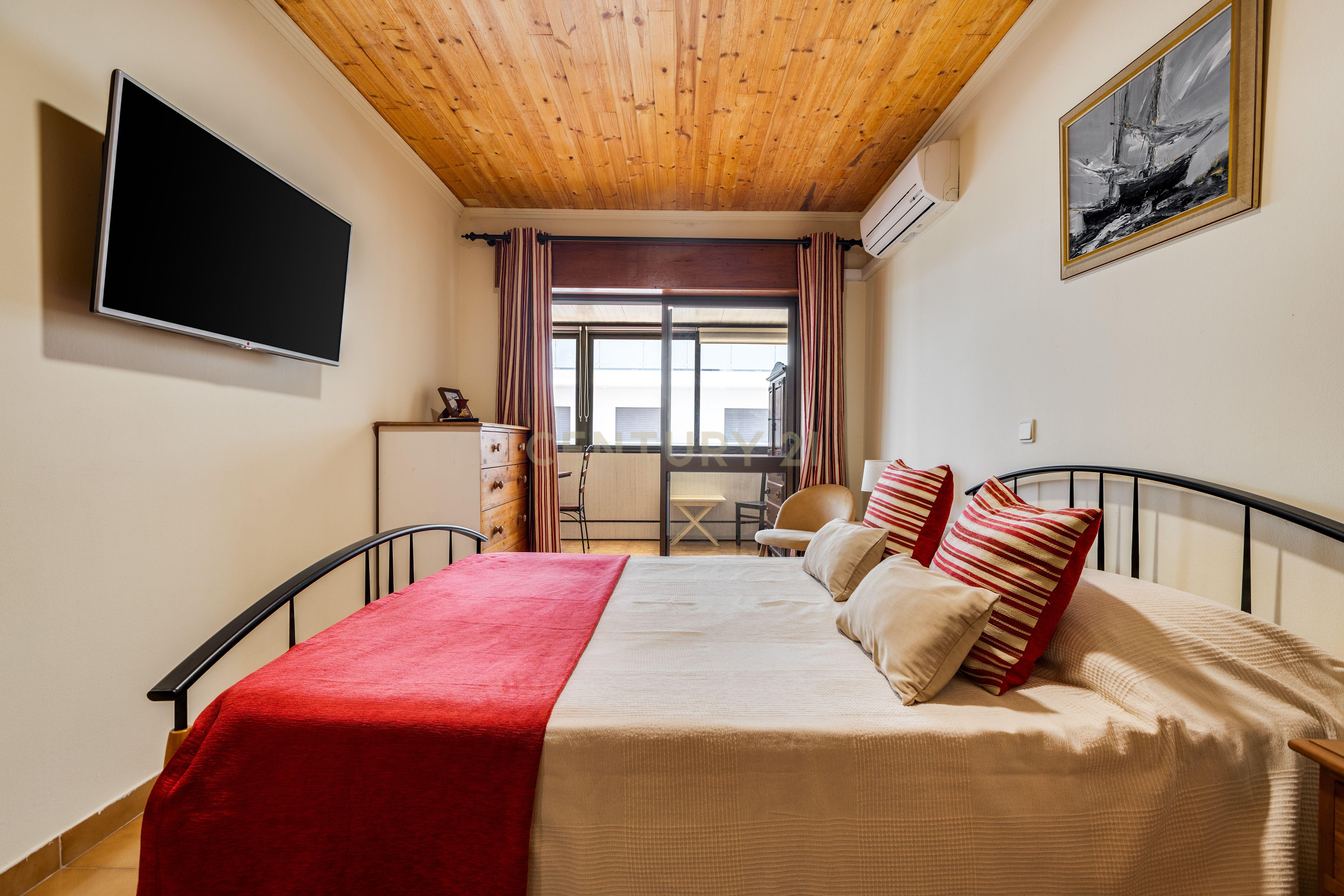 Fotografia 11 de Apartamento T1+1 à Venda em Quarteira
