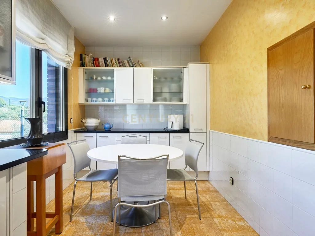 CASA À VENDA EM L'AMETLLA DEL VALLES, CENTRO DA VILA - Image 20