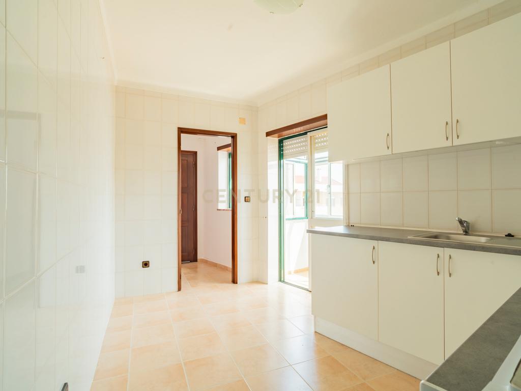 Apartamento T2 no Centro da Marinha Grande - Image 6