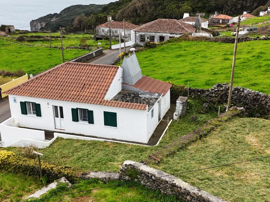 Moradia T2 com Vista Mar em Serreta, Angra do Heroísmo - Ilha Terceira - Image 2