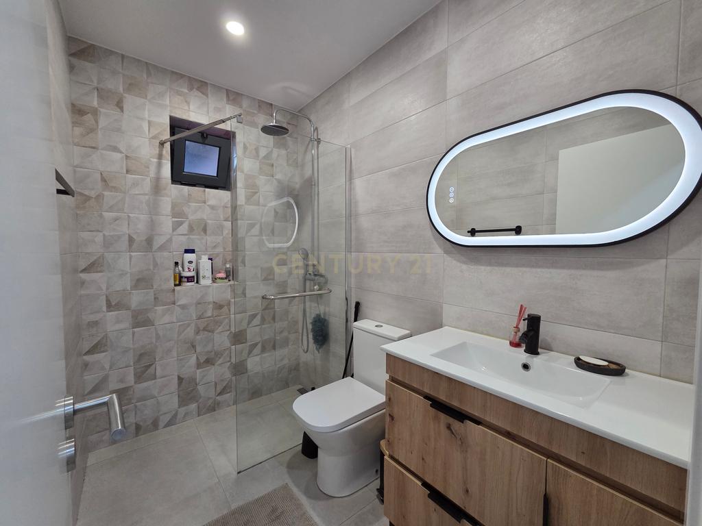 Moradia T3 remodelada – Torre da Marinha, Seixal - Image 14