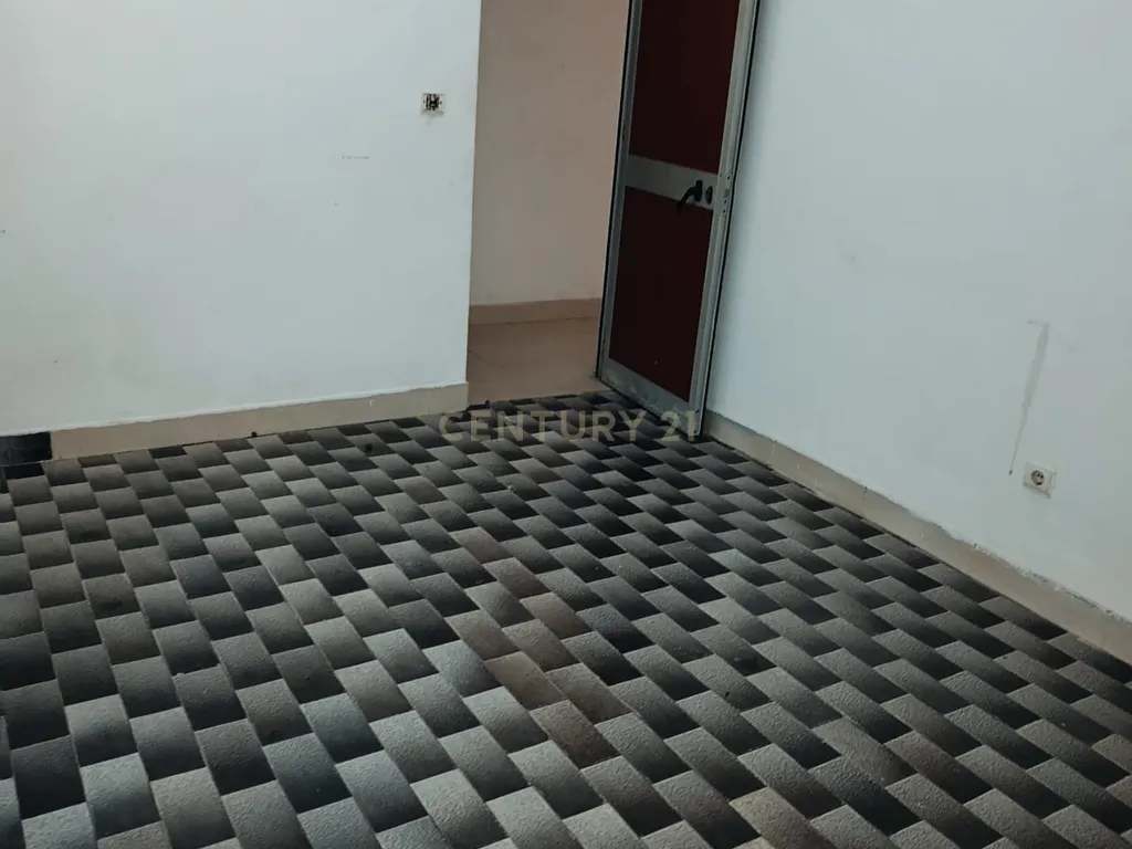 Quinta 8000m2 com 4 Moradias T2 e T3 - Image 24