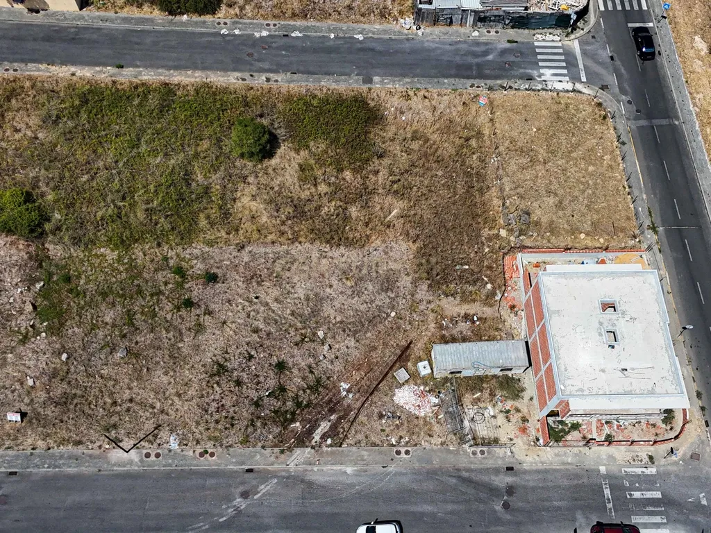 Terreno para construção de moradia T3 | 190 m² | Amadora - Image 7