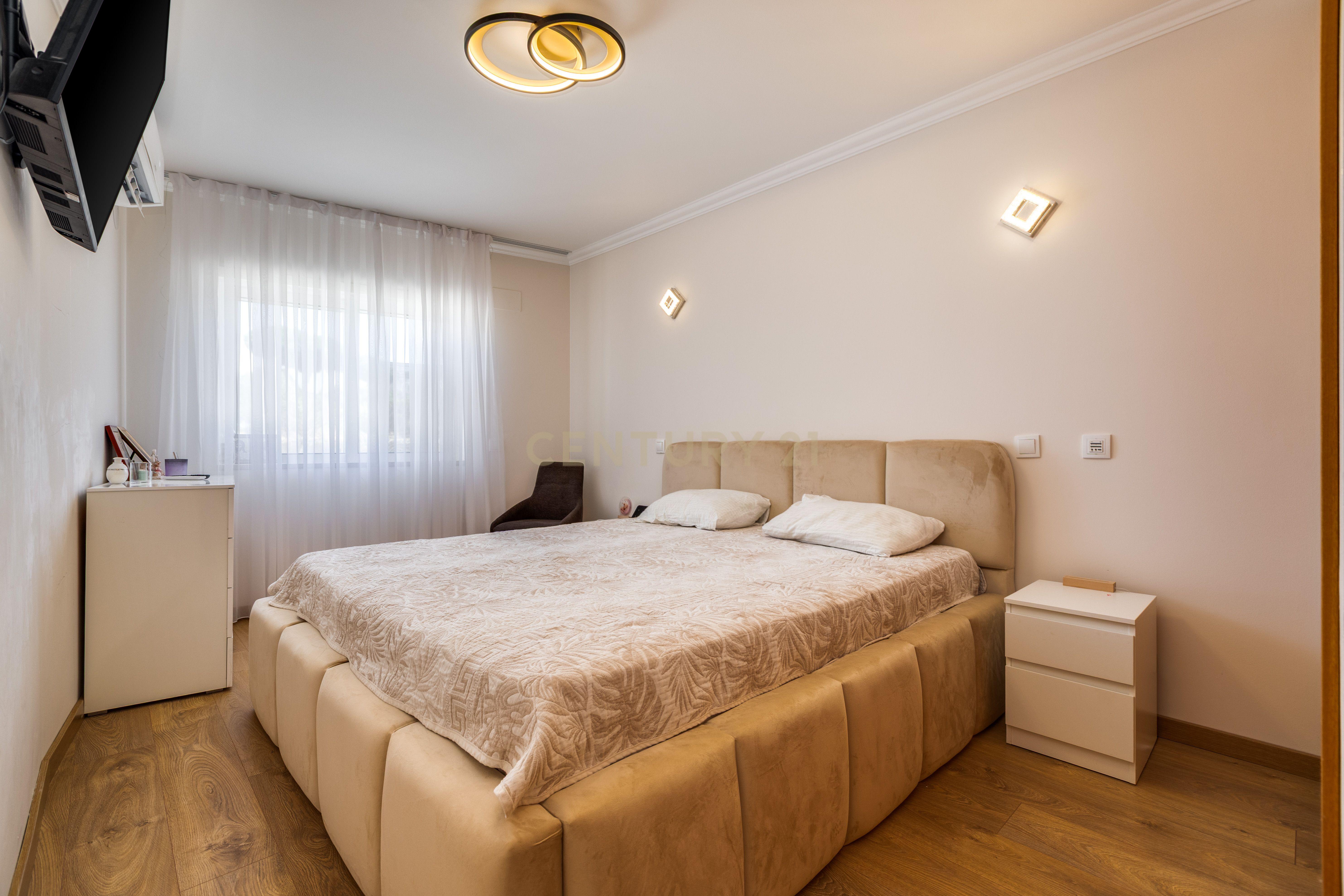 Fotografia 10 de APARTAMENTO T1 COM CAVE  | MONTENEGRO 77,72m2