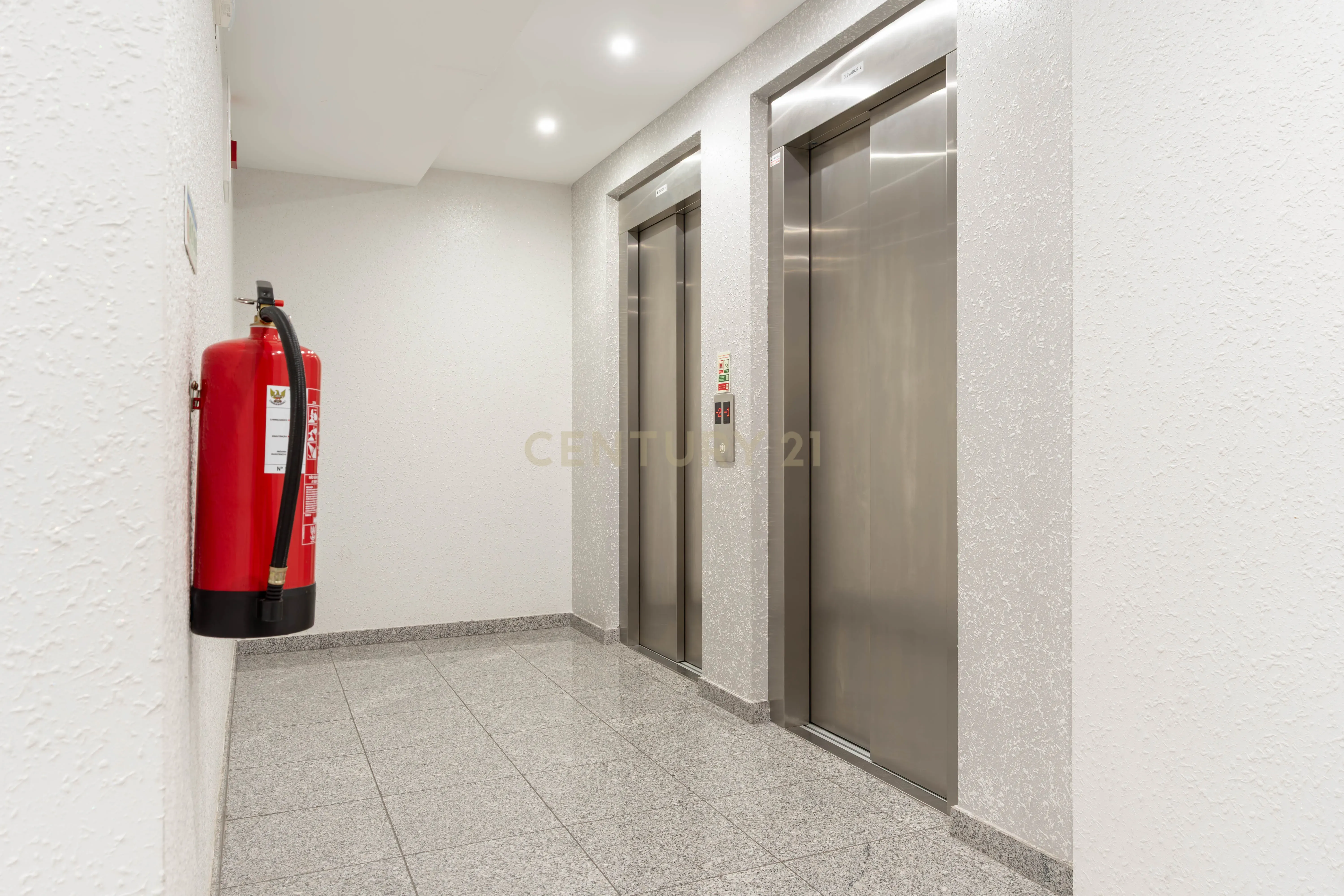 Magnífico Duplex no Parque Luso em Corroios - Image 54