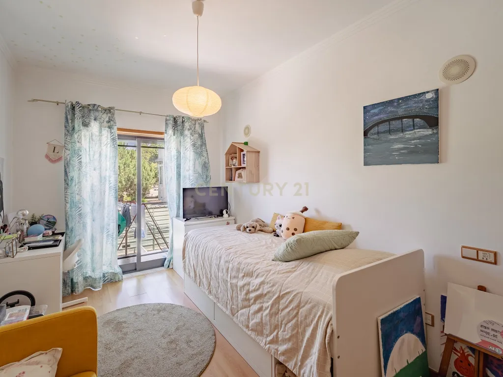 Moderno Apartamento T2 em Amora, Seixal - Image 22