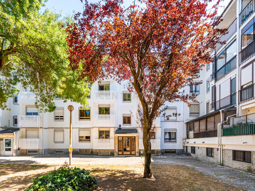 Apartamento T2 Junqueiro - Carcavelos - Cascais com varanda - Image 19