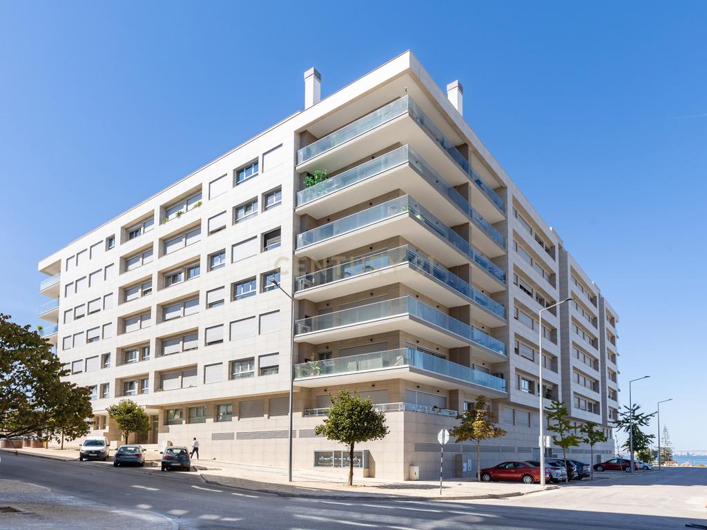 Apartamento T3 Condomínio de Luxo - Qta. Trindade, Seixal - Image 30