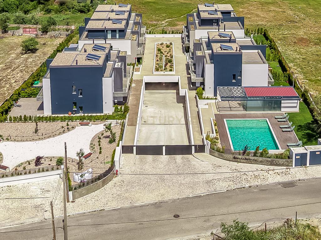 Moradia T4 em Condomínio Privado | Piscina | 6WC | Jardim | Terraço | Box | Quinta do Brilhante | Albarraque A 5 Minutos Do colégio Tasis internacional - Image 61