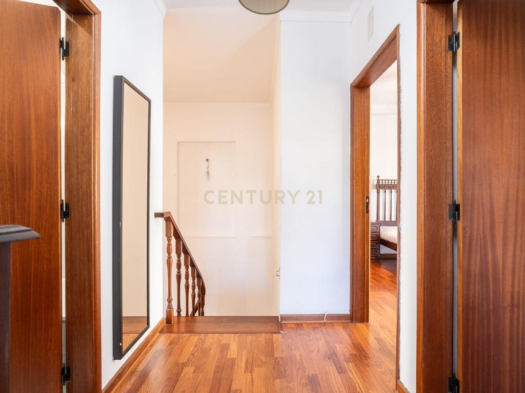 T3 Duplex com 2 Terraços, na Av. Elísio de Moura, em Coimbra - Image 27