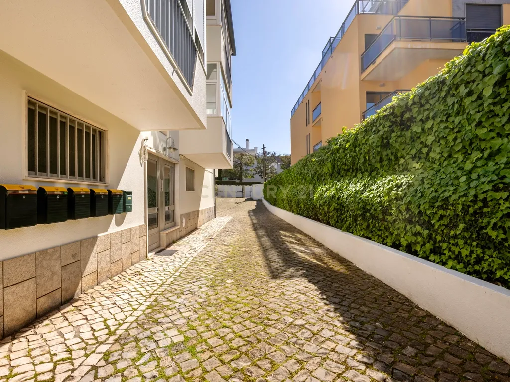 Apartamento T2 em Cascais com Vista para a Cidade - Image 20