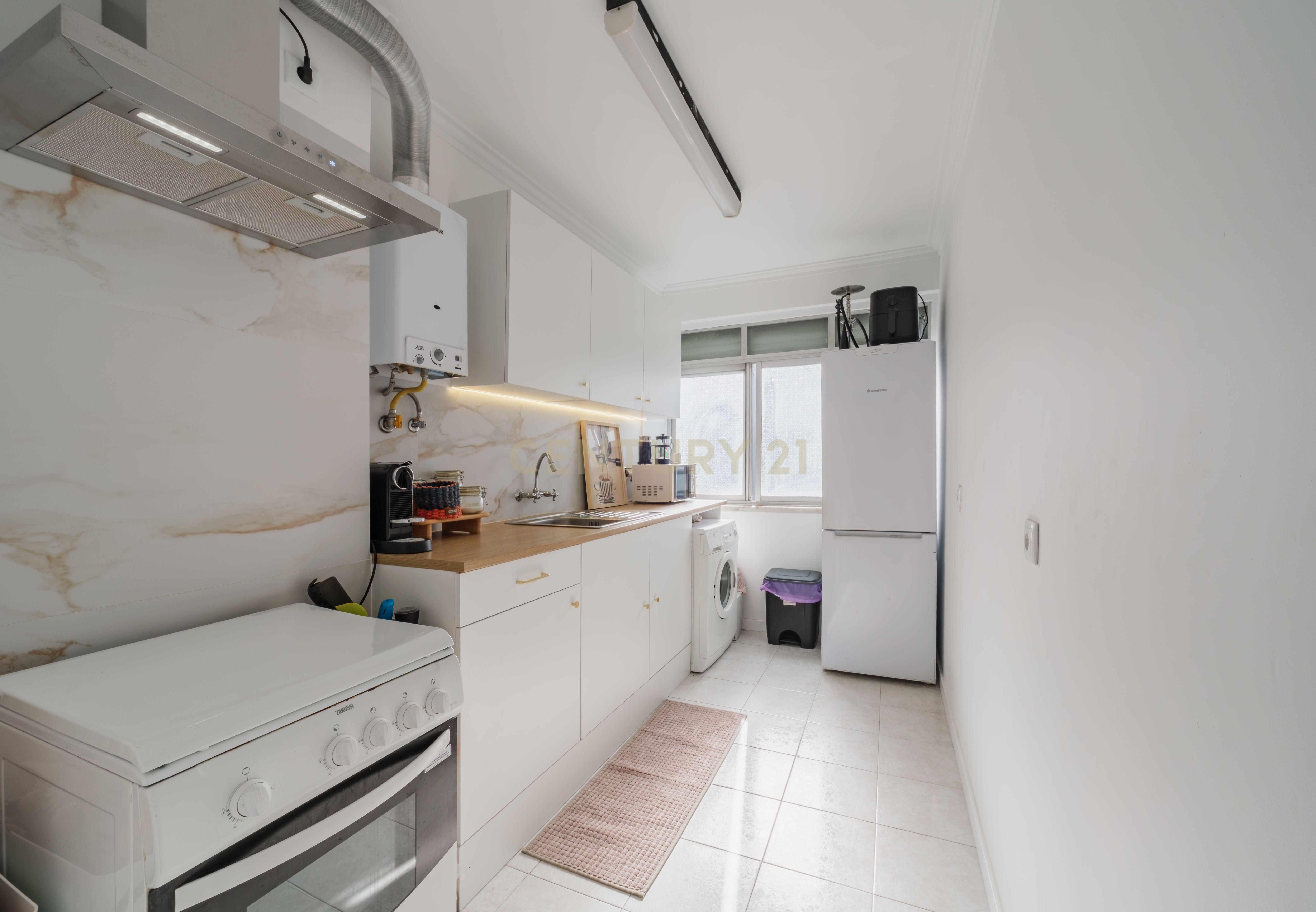 Apartamento T2 à venda em Mina de Água, Amadora — foto 14