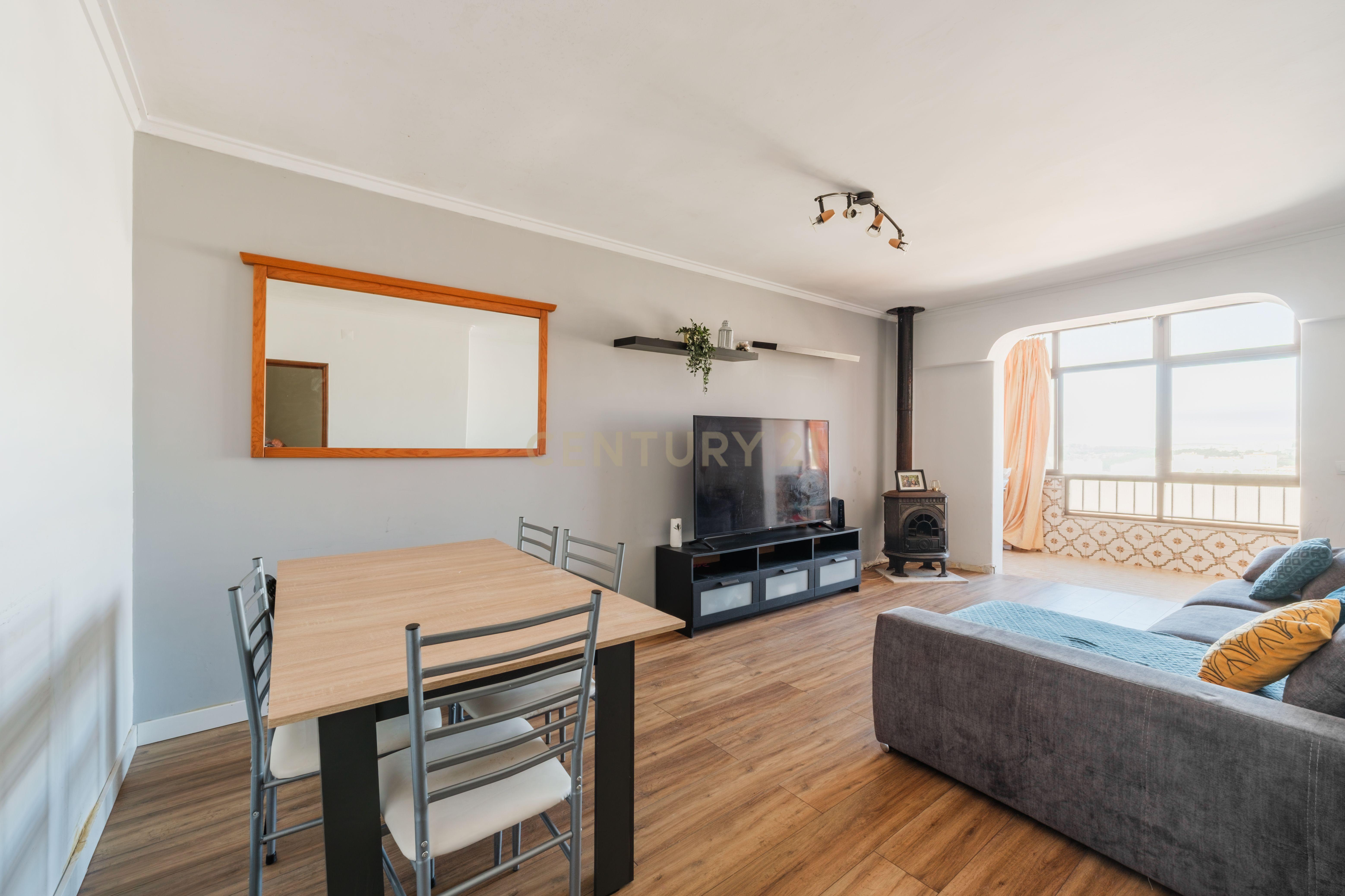 Apartamento T2 à venda em Agualva e Mira-Sintra, €255.000