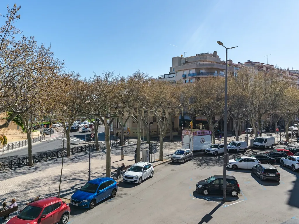 Apartamento amplo de 3 quartos no coração de Vendrell - Image 51