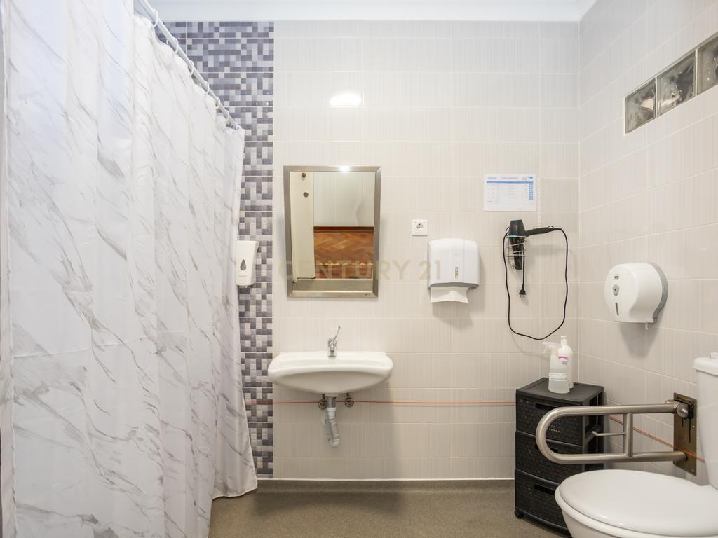 Fantástica Moradia Versátil com Piscina e Jardim, junto a serra da Arrábida – Setúbal - Image 55