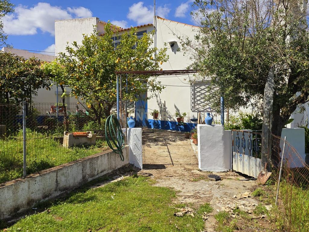 Moradia com Vista Desafogada e Potencial para Duas Habitações Independentes – Ilhas, Arraiolos Évora - Image 24