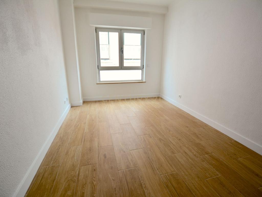 Apartamento T3 para Arrendamento no Centro de Caldas da Rainha - Image 19