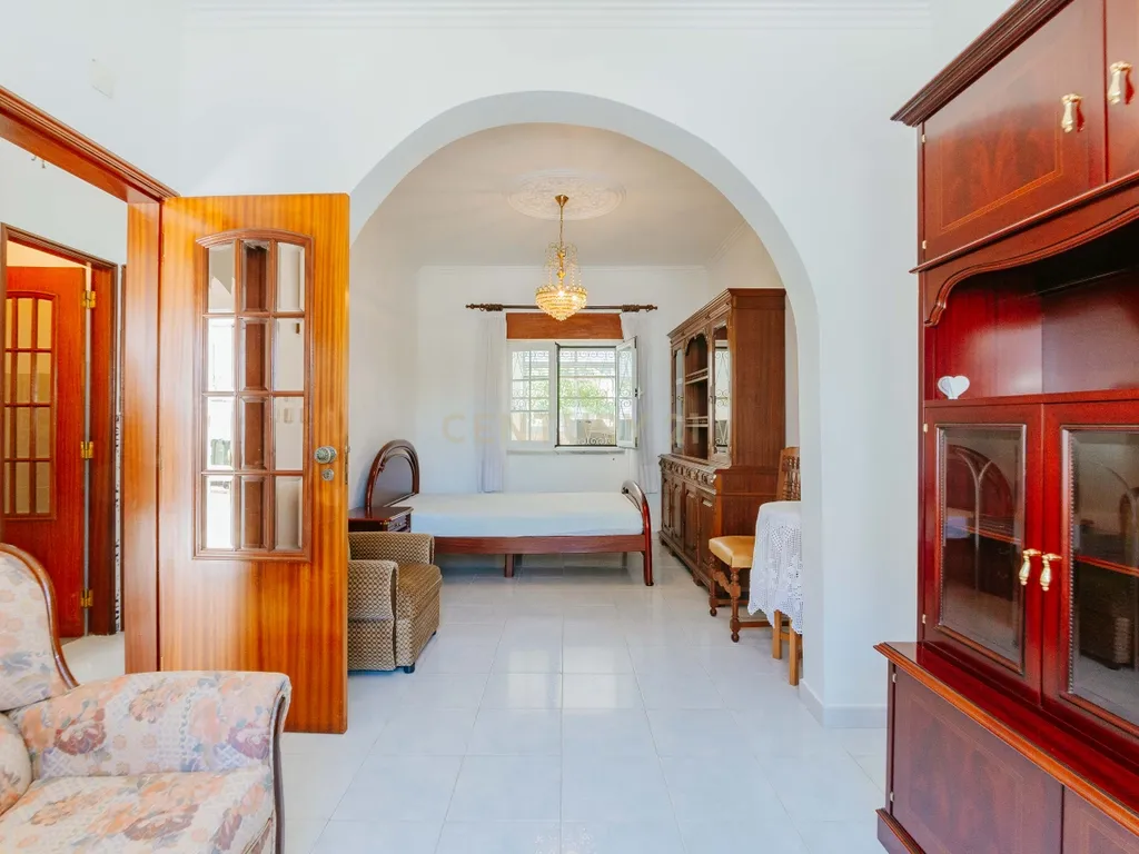 Arrendamento de Quarto para Estudante em Moradia em Lisboa - Image 1