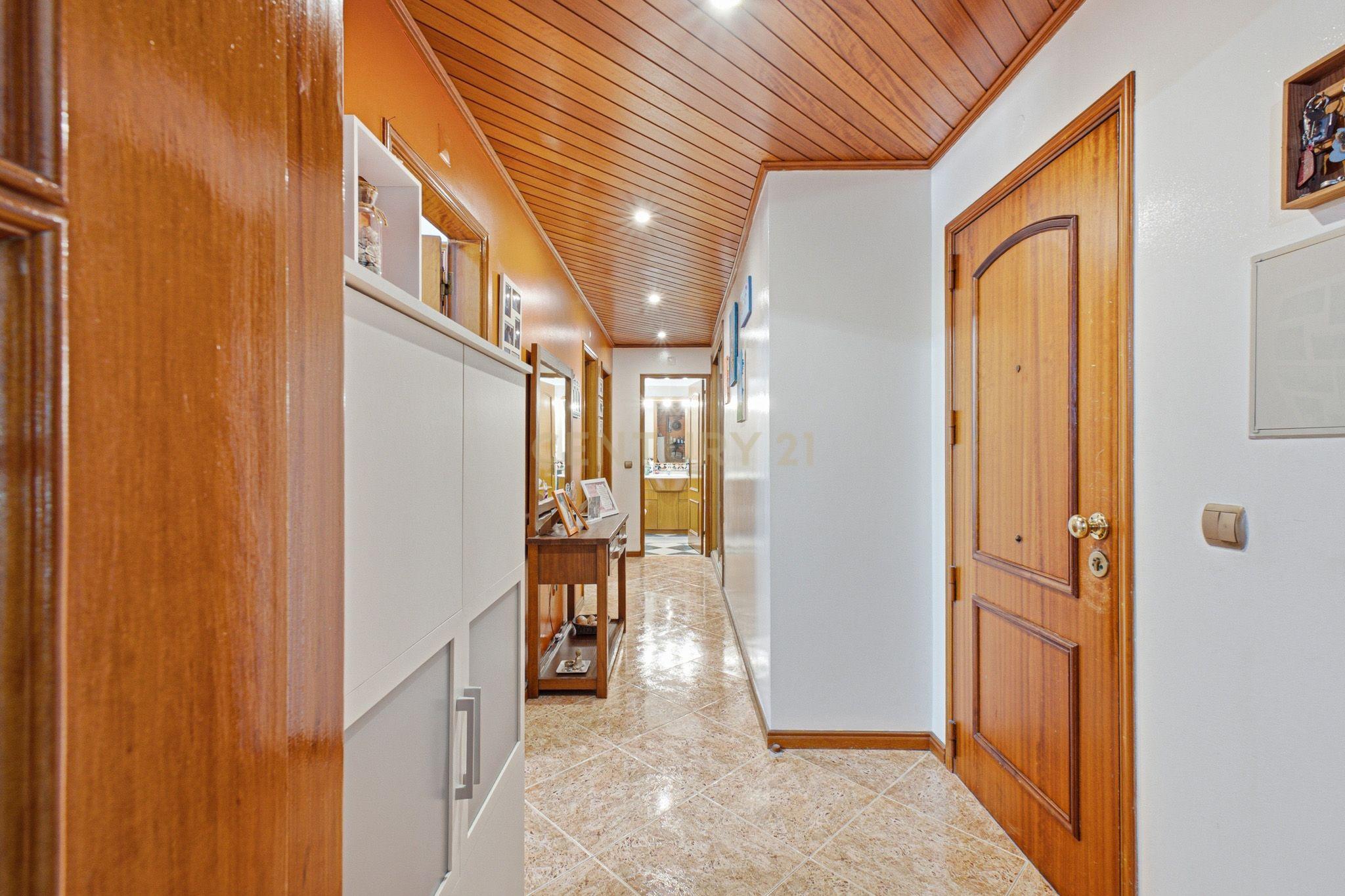 Fotografia 8 de Apartamento T2 c/ Elevador | Fidalguinhos – Barreiro