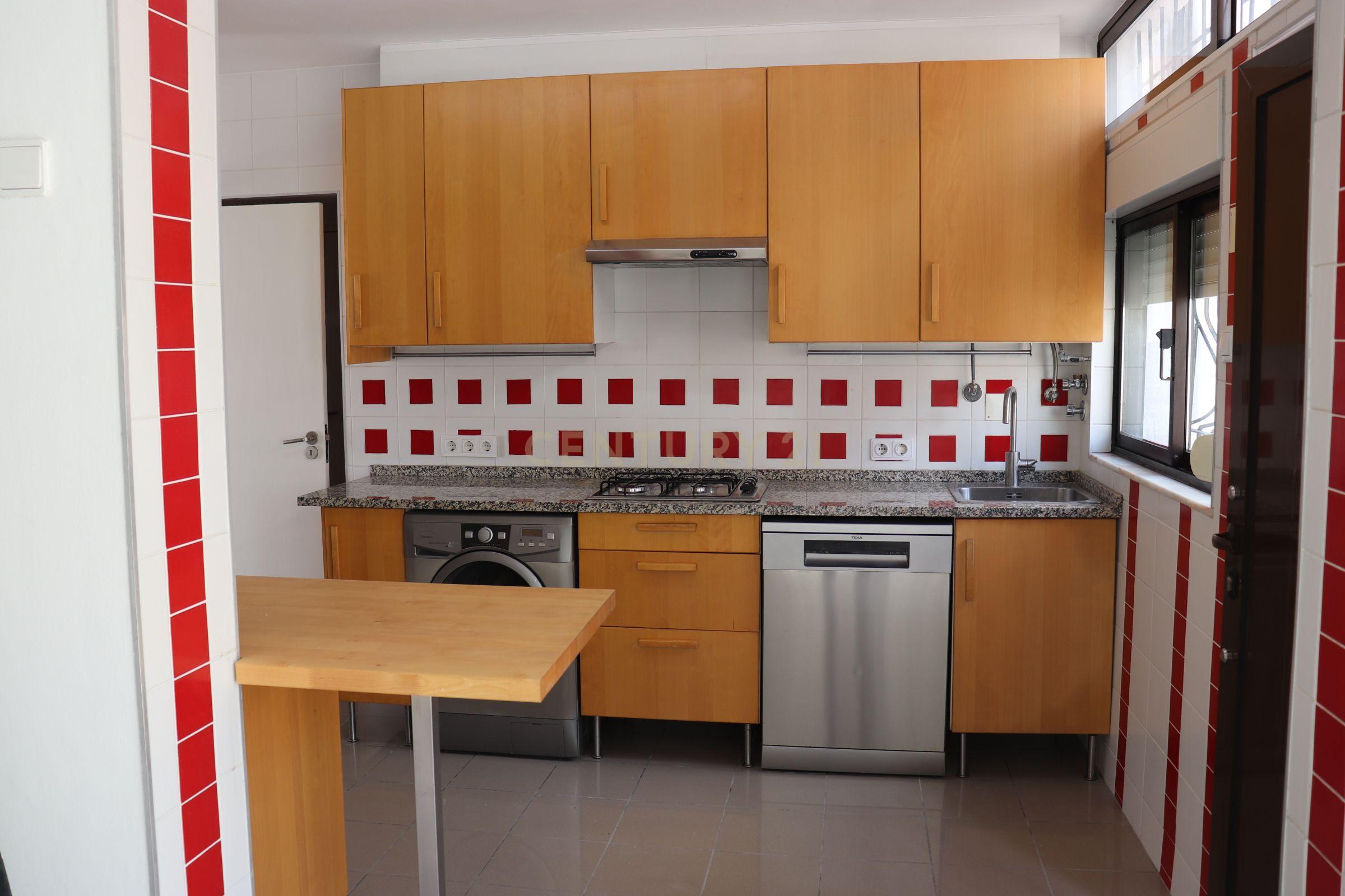 Moradia T1+1 nos Olivais Sul  - Image 18