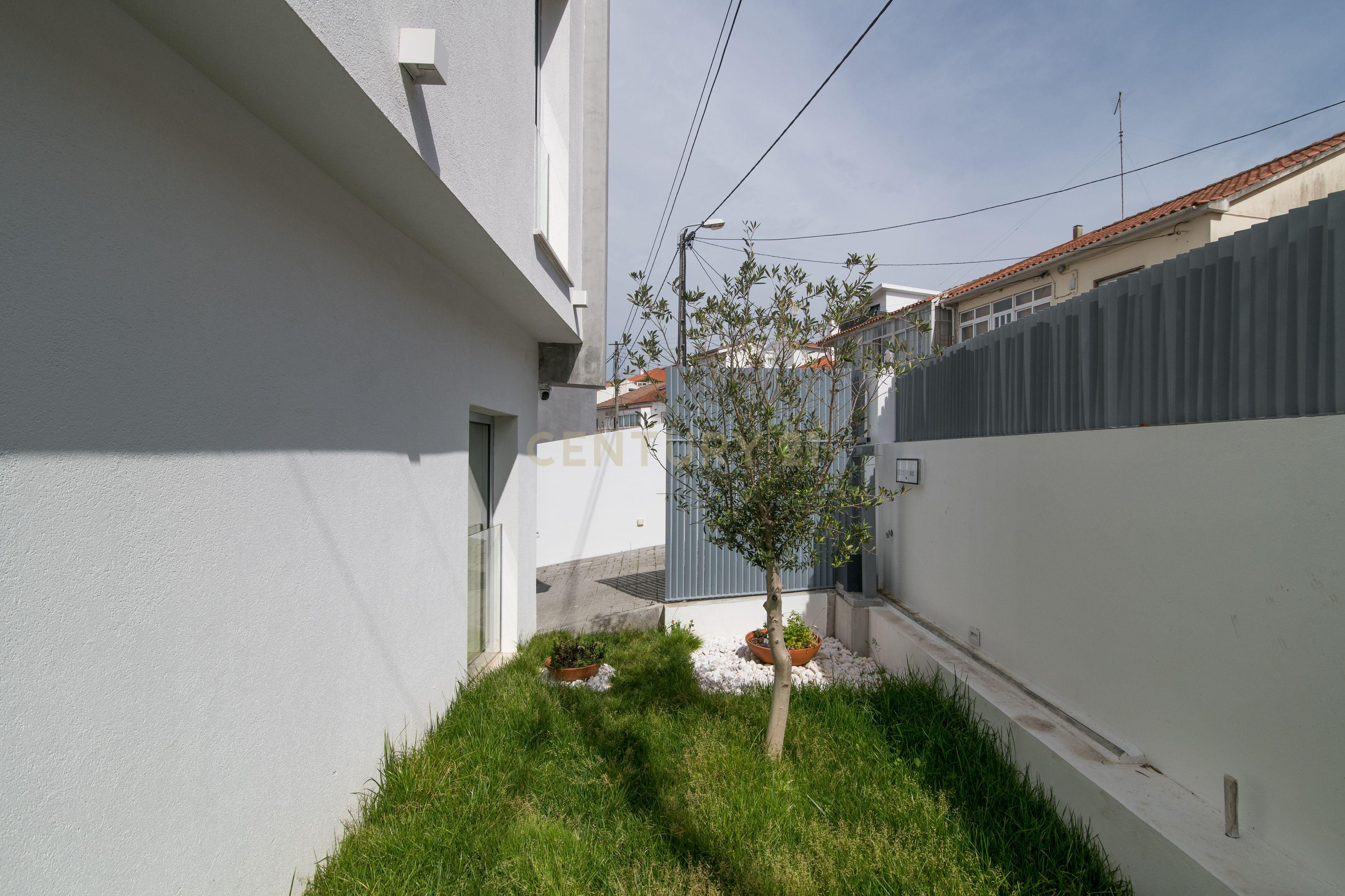Moradia Geminada de Sonho | Porto Salvo | Oeiras - Image 31