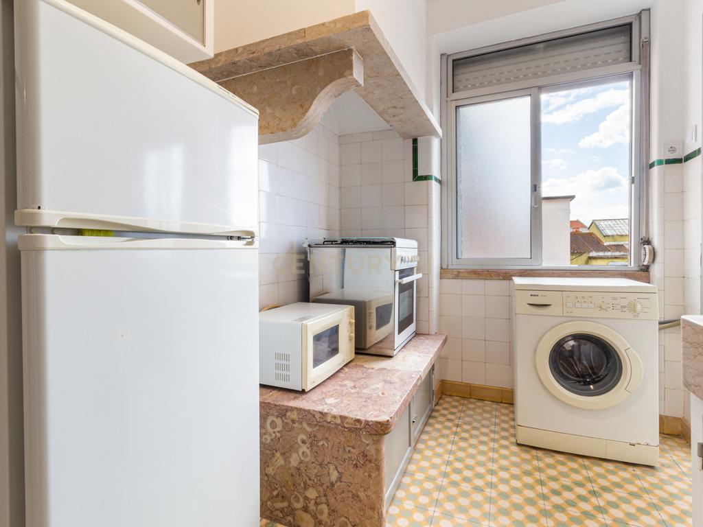 Apartamento T1 renovado, na Pontinha, Odivelas. Para Arrendar! - Image 8