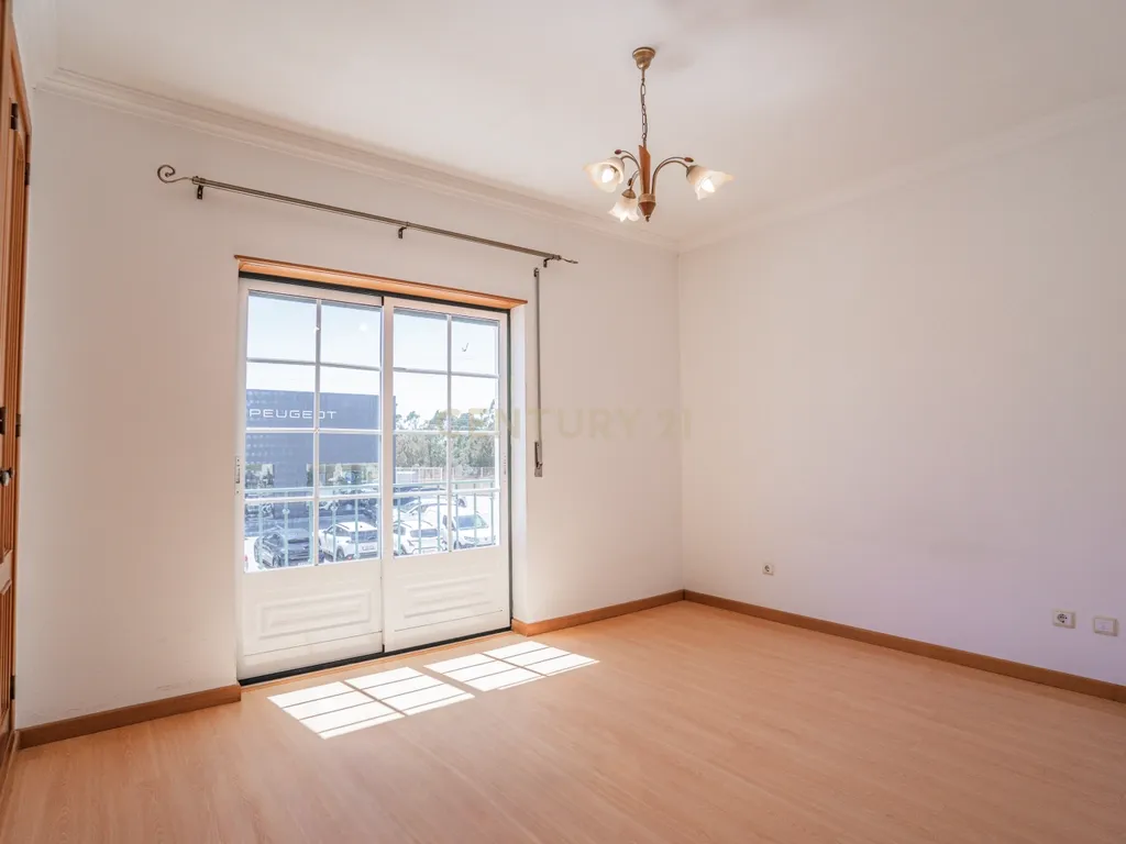 Moradia T4 na Urbanização Quinta do Pinheiro Manso – Caldas da Rainha - Image 19