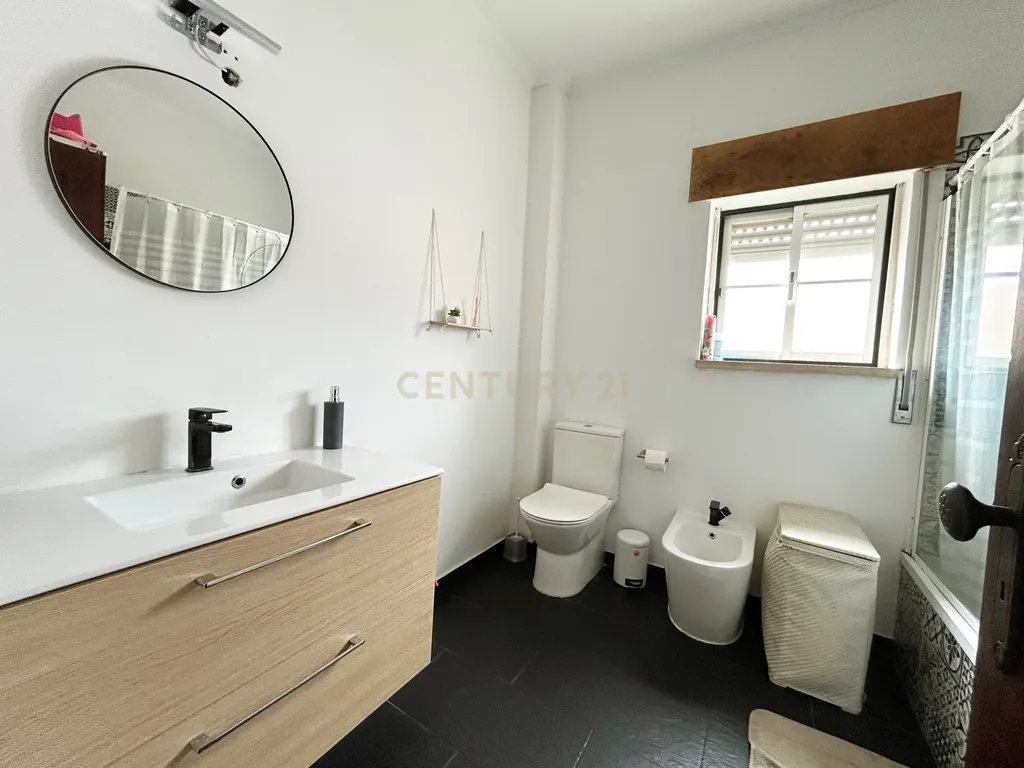 Apartamento T2 em Loures - Condomínio fechado - Image 10
