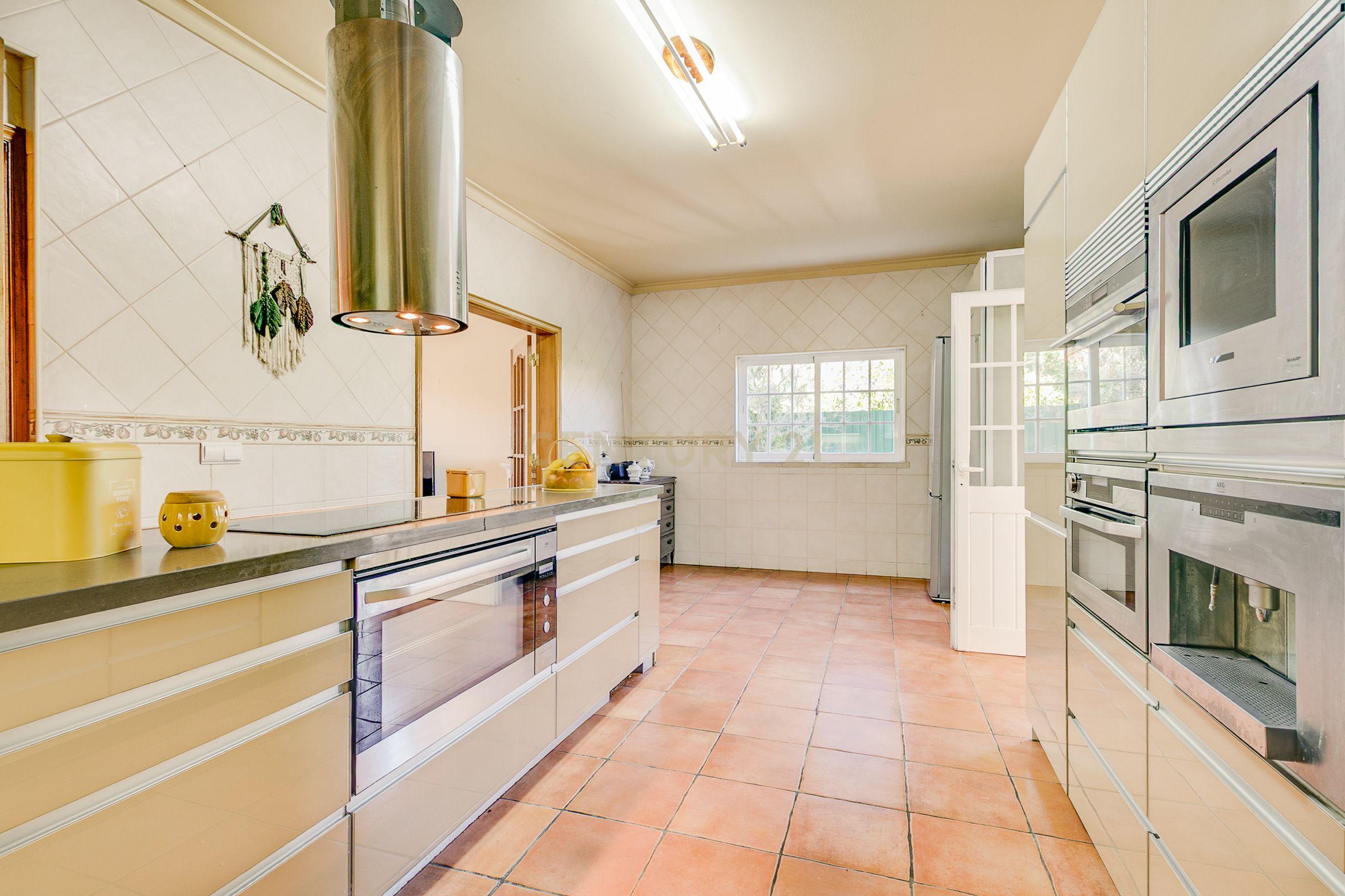 Moradia Rural T4 com Piscina e Jardim — Entre Setúbal e Lisboa - Image 20