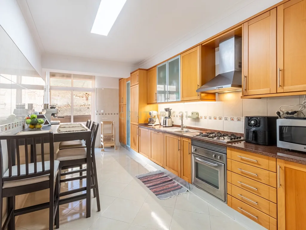 T3 com suite, lareira e BOX PRIVATIVA DE 41 m² | Quinta da Flamenga – Vialonga - Image 8