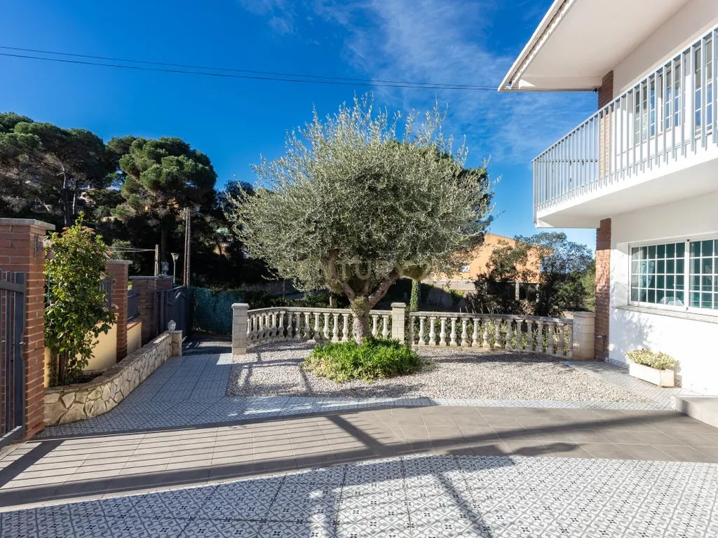 Exclusiva vivenda llesta per fer realitat els teus somnis a Tordera, urbanització Mas Mora. - Image 80