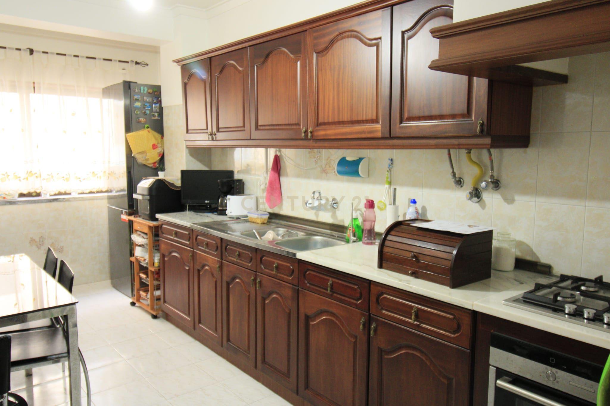 Apartamento T2 com Garagem | Agualva-Cacém - Image 2