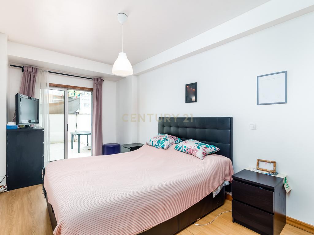 Apartamento T2 com Terraço em Loures - Excelente Oportunidade! - Image 9
