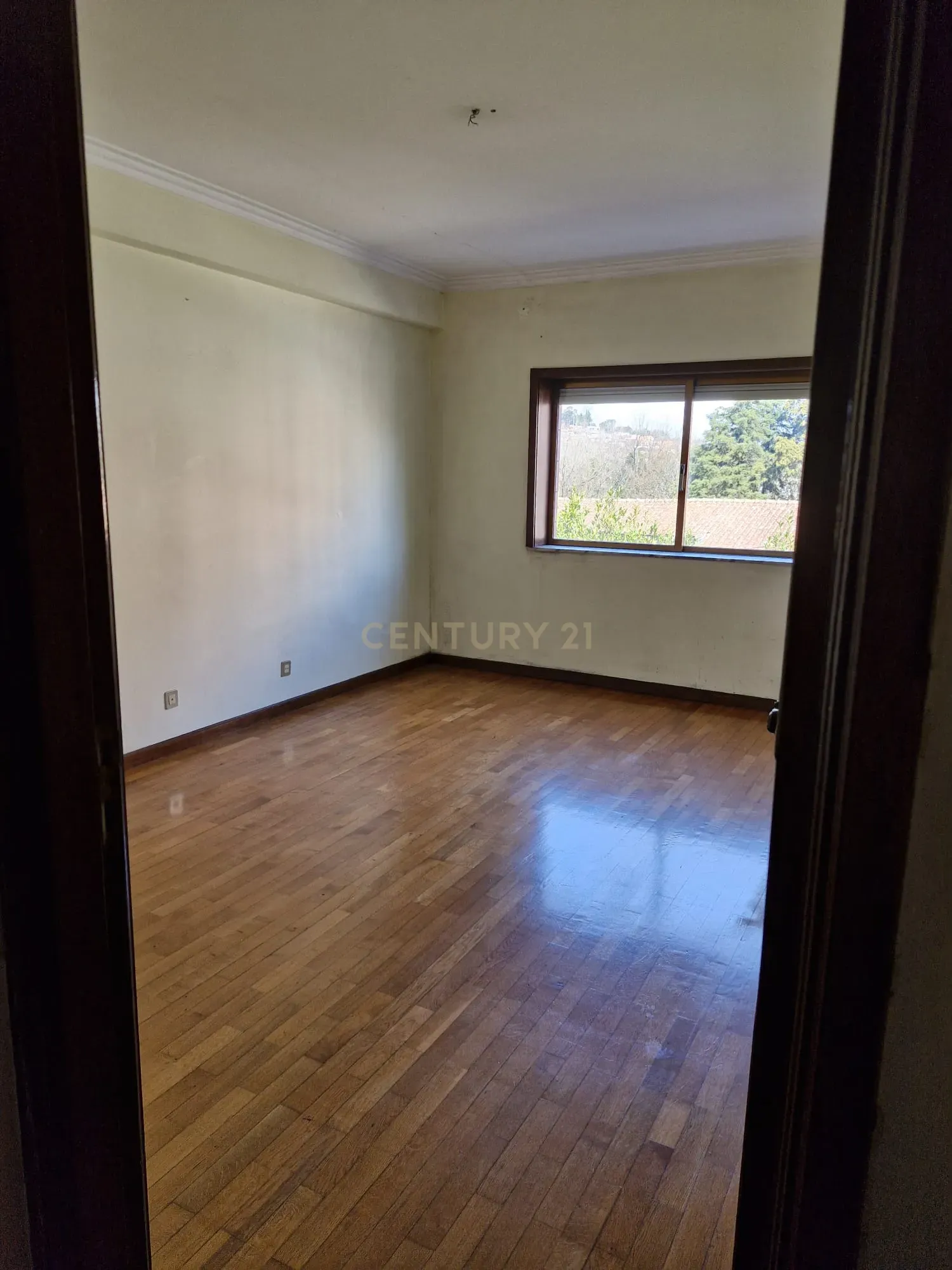 Apartamento T3 em Braga com Garagem e Elevador - Image 12