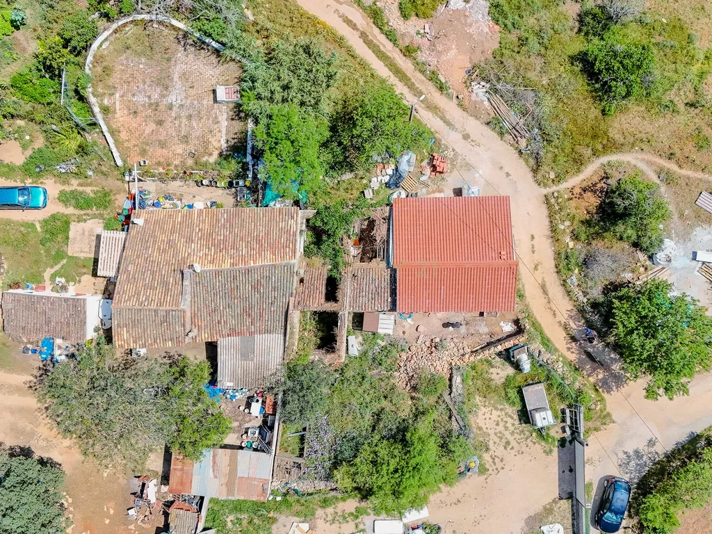 Ruína com 46 m² e Terreno de 15.410 m² em Ferreiras – Albufeira - Image 4