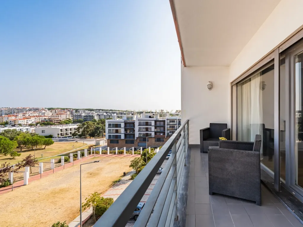 T3 Exclusivo com 161 m², Vista Mar e Potencial para Duplex | Quinta de Santa Teresa - Image 10