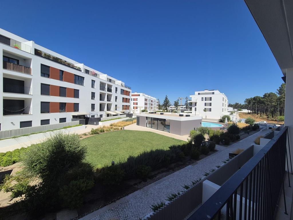 T2 novo, 2 generosas varandas, parqueamento e arrecadação, prédio de 2023 – Quinta do Pinhão, Verdizela - Image 17