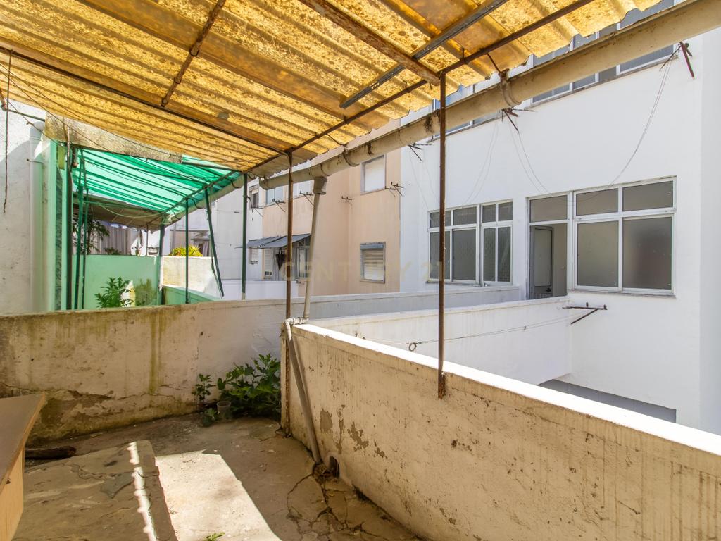 Prédio Totalmente Arrendado | Excelente Oportunidade de Investimento | Póvoa de Santa Iria - Image 11