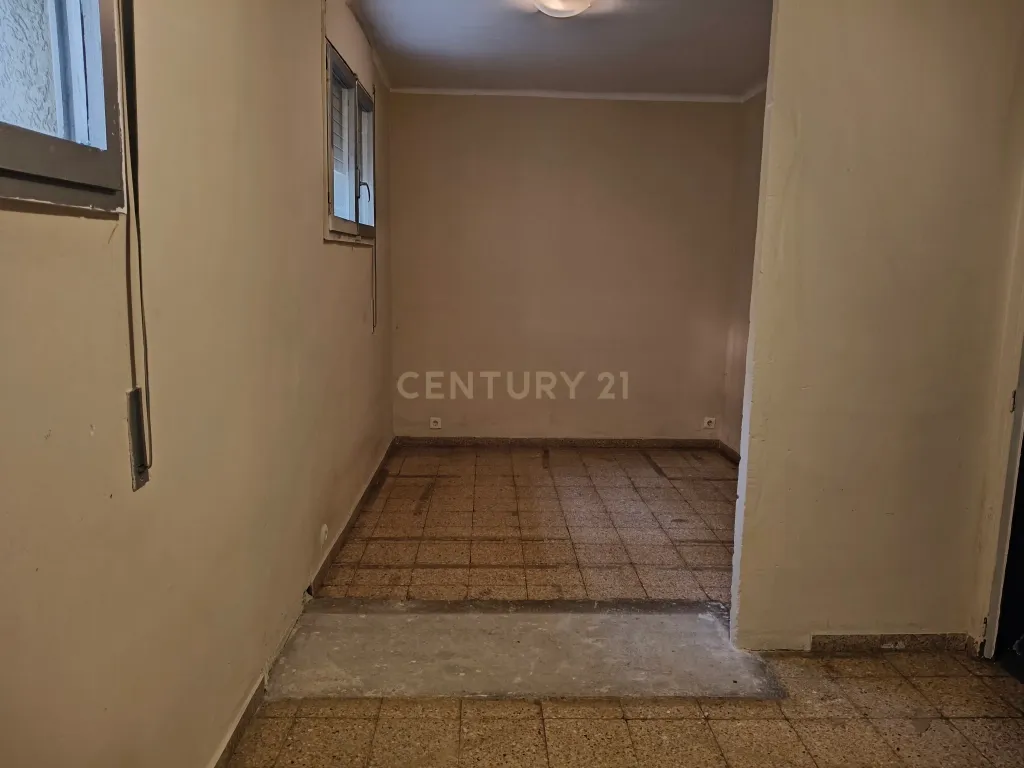 Apartamento para Recuperar em Ripollet, Barcelona - Image 16