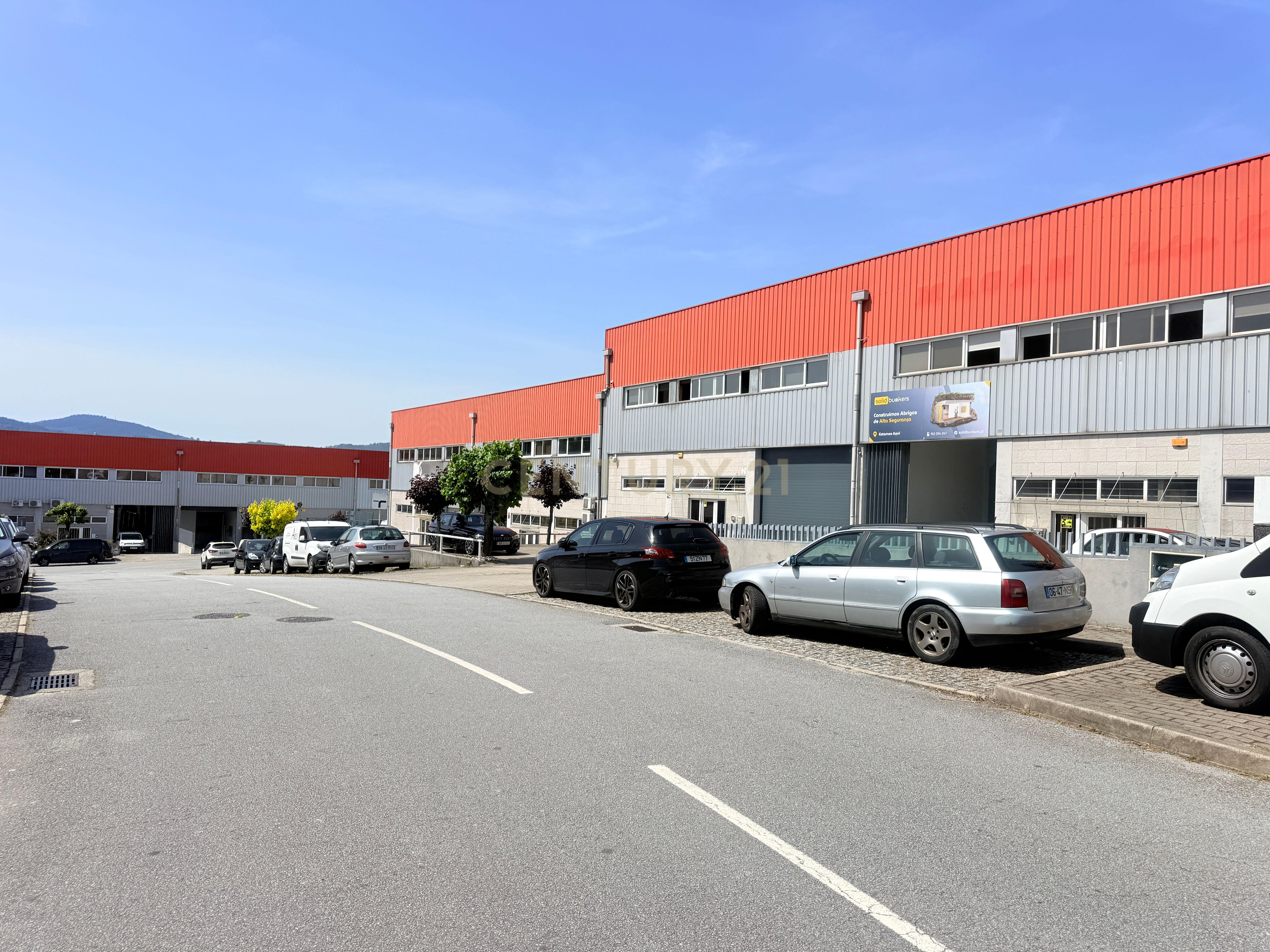 Fotografia 3 de Pavilhão Industrial para Arrendamento em Ponte, Guimarães