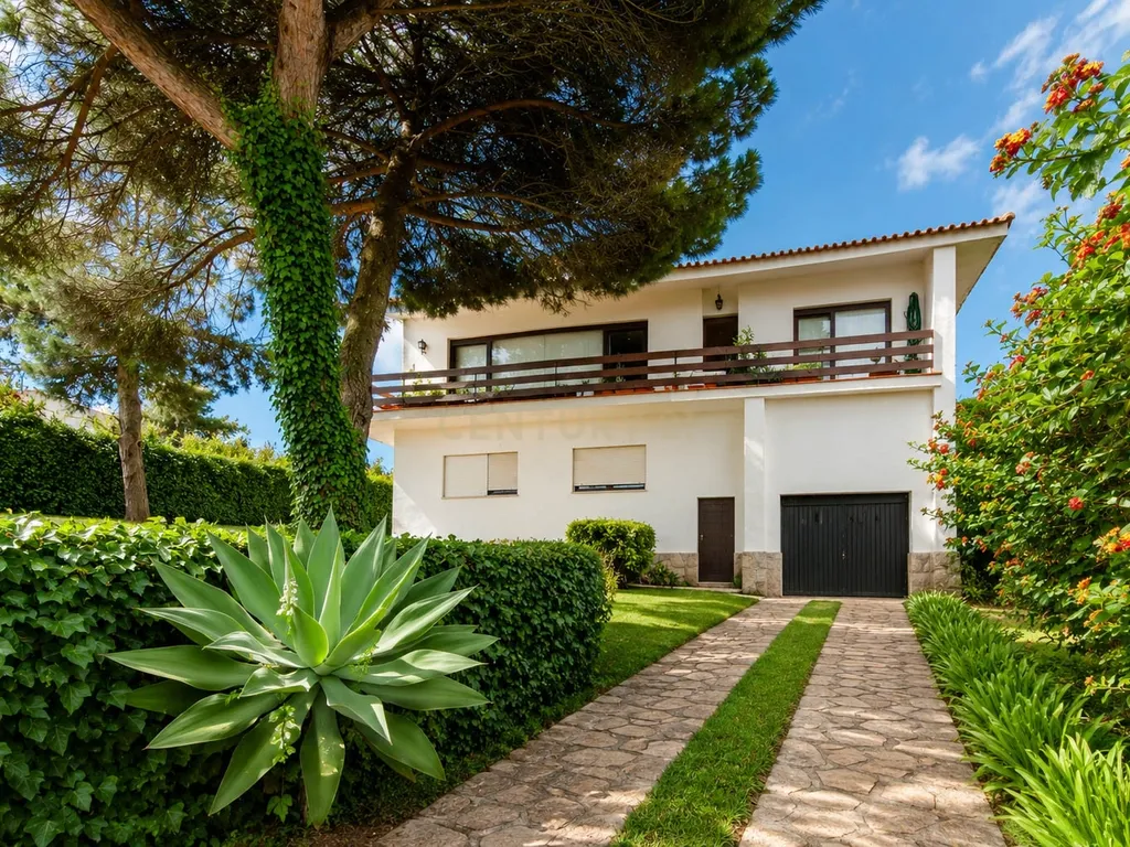 T6+1 em 1066 m2 de tranquilidade, para remodelar ou investir - Image 1