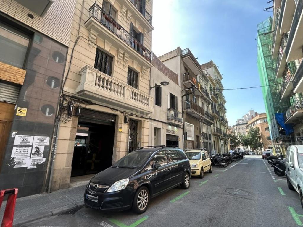 undefined - Image 1