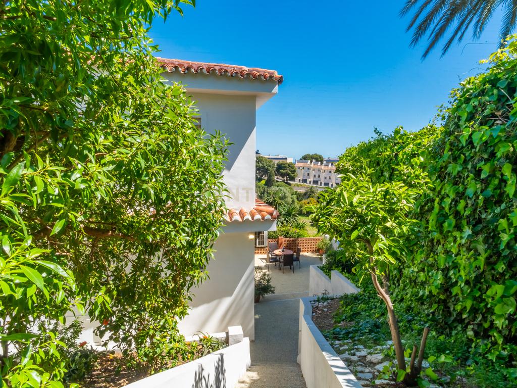 Moradia renovada com vista para o mar e perto da praia – Torreblanca, Fuengirola - Image 85