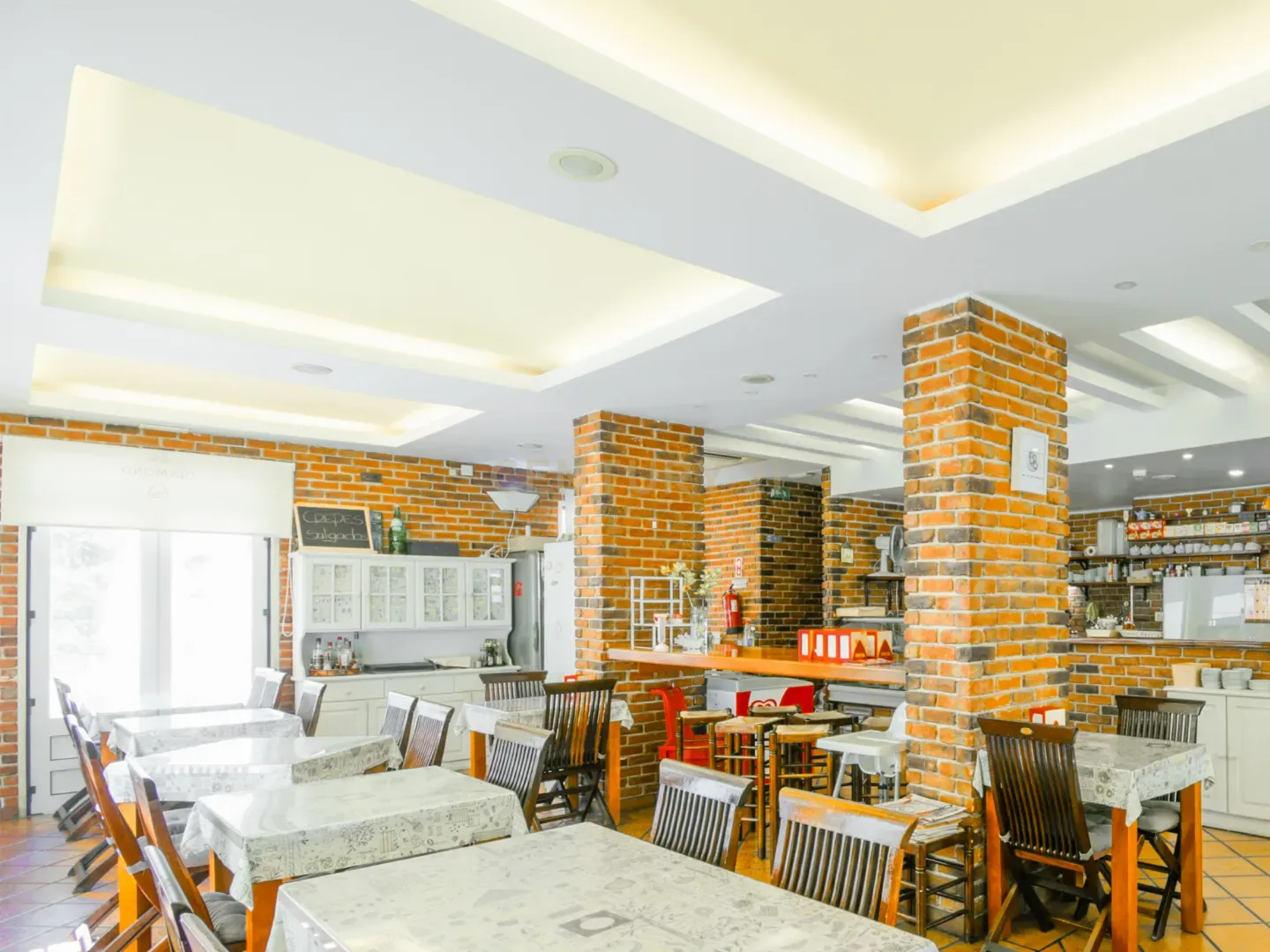 ​Espaço Comercial com Esplanada | Rendimento Imediato | S. Domingos de Rana – další
