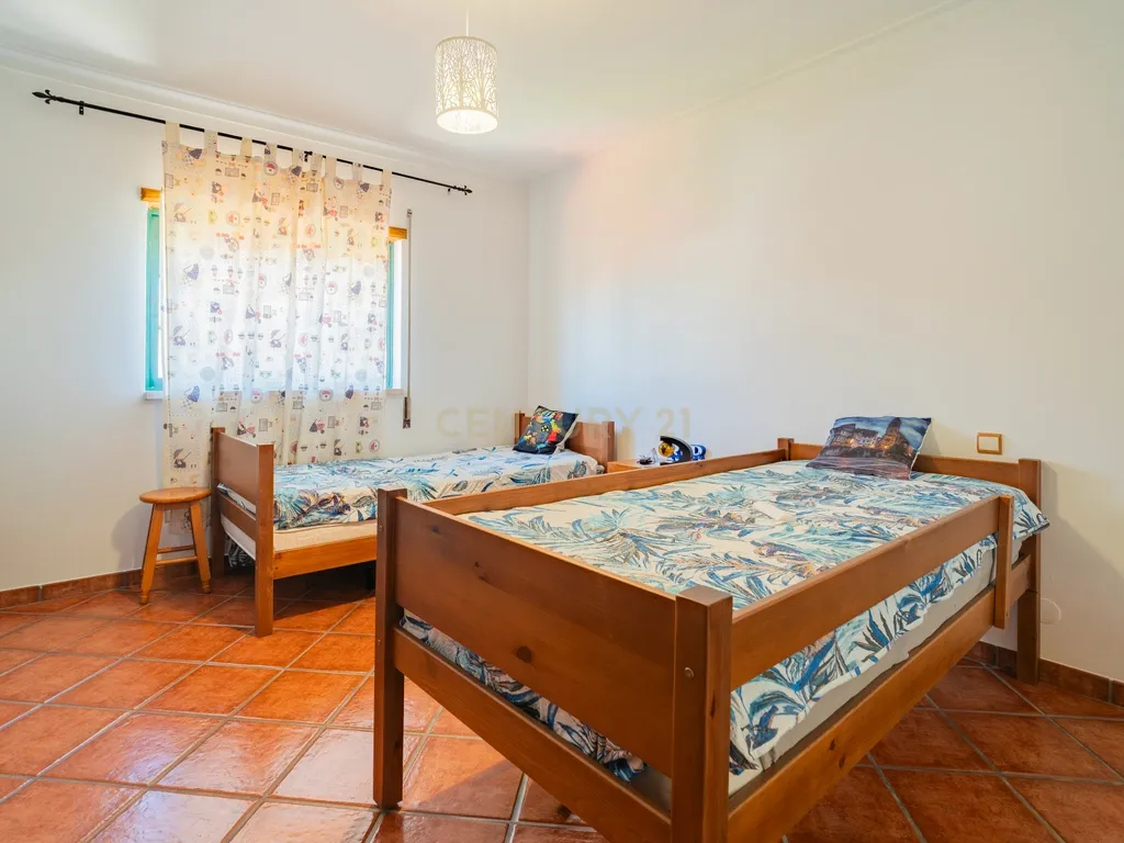 Moradia T3 com piscina em Marinha Grande, Leiria - Image 14