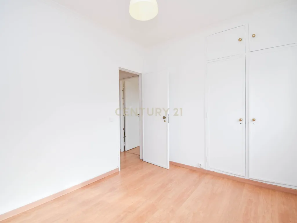 T3 na Quinta do Marquês, Oeiras | 115 m² de Potencial para Criar a Sua Casa de Sonho - Image 19