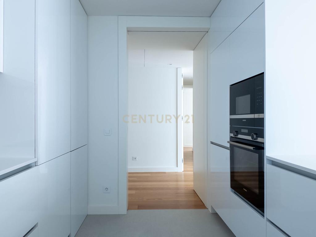 Apartamento T2 Novo nos Jardins da Efanor para arrendamento - Image 9